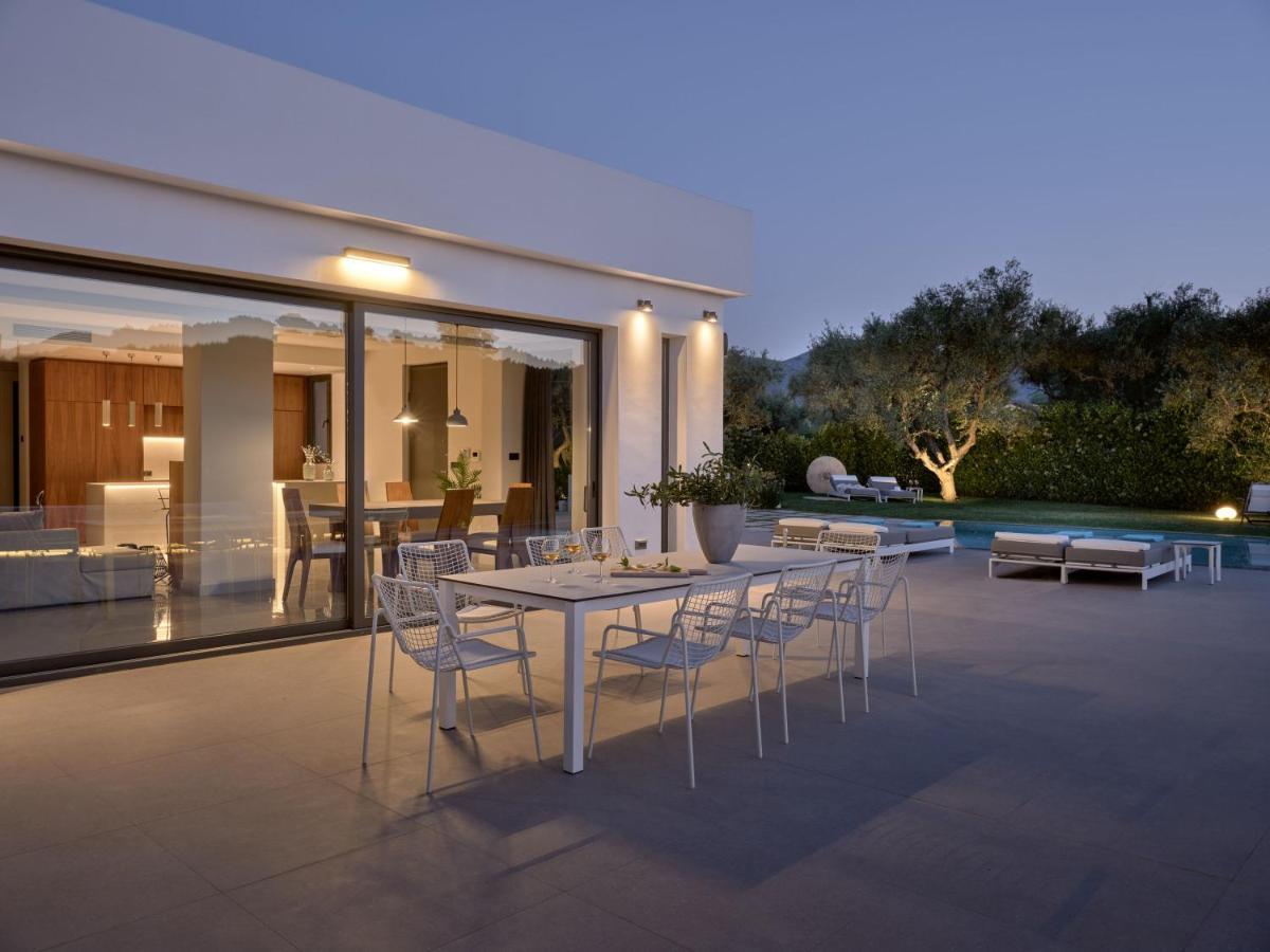 Drallos Luxury Villa Alykanas  Exteriör bild