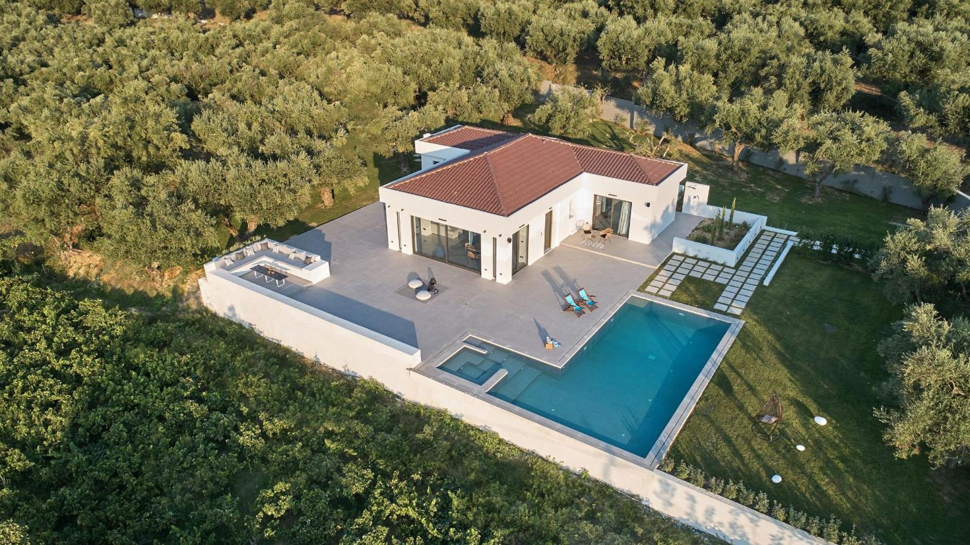Drallos Luxury Villa Alykanas  Exteriör bild