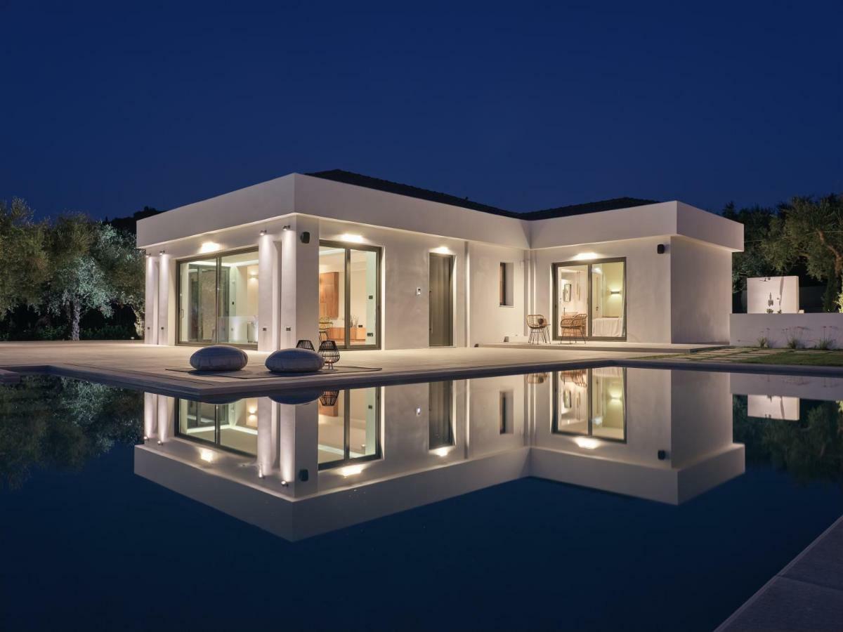 Drallos Luxury Villa Alykanas  Exteriör bild